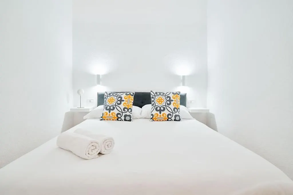 アパート Eden Rentals White Molino Oasis プエルト・デ・ラ・クルス スペイン